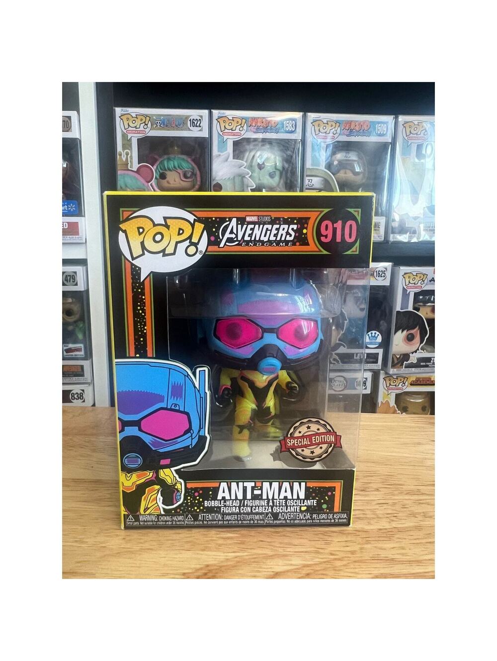 SPECIAL EDITION BLACKLIGHT Ant-man Funko Pop Bobblehead #910 Marvel MCU Comics